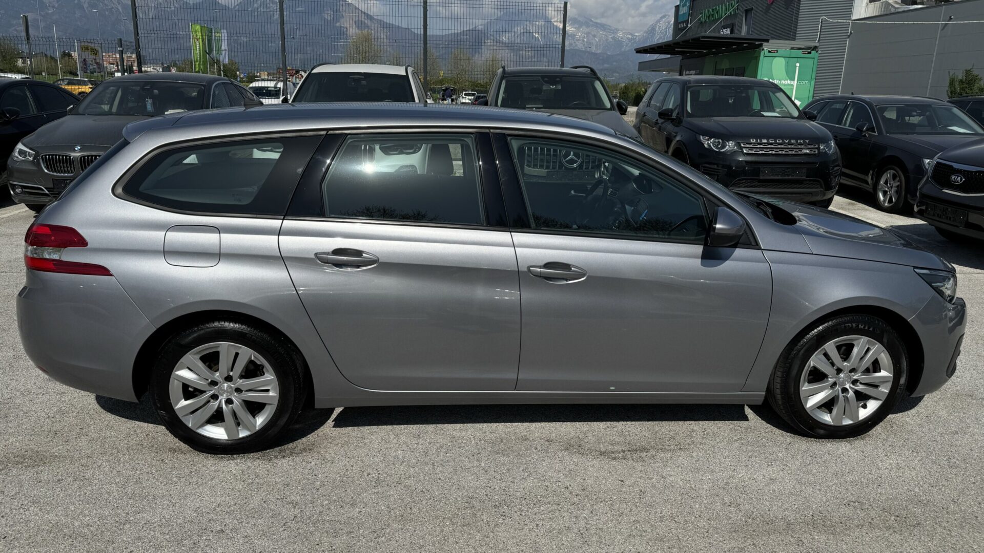 13 Peugeot 308 1.2 PURETECH 110 ACTIVE SW