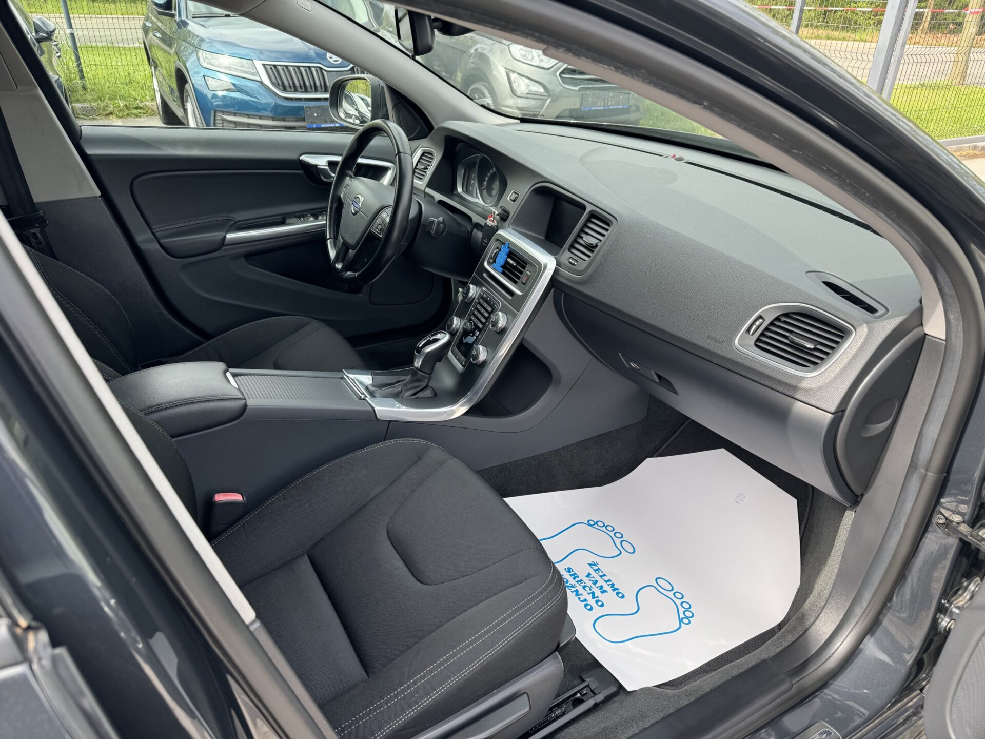 17 Volvo S60 D3 Momentum Geartronic