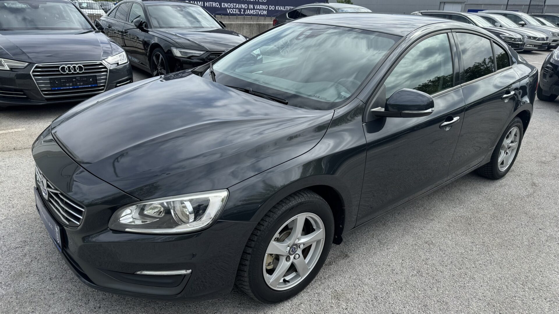 2 Volvo S60 D3 Momentum Geartronic
