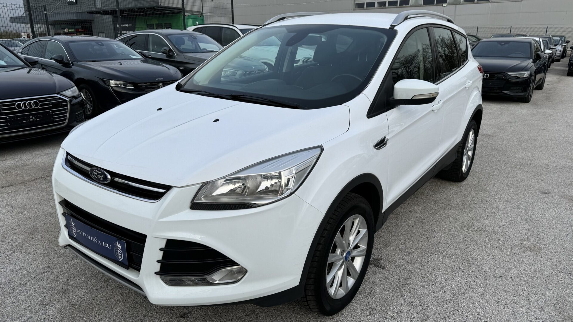 2 Ford Kuga 2.0 TDCi 4x4 Powershift Titanium