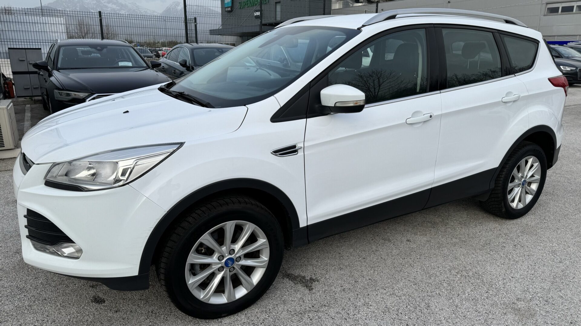 4 Ford Kuga 2.0 TDCi 4x4 Powershift Titanium